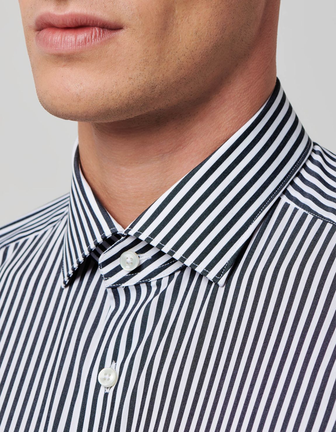 Black and white Poplin Stripe Shirt Collar small cutaway Slim Fit 2