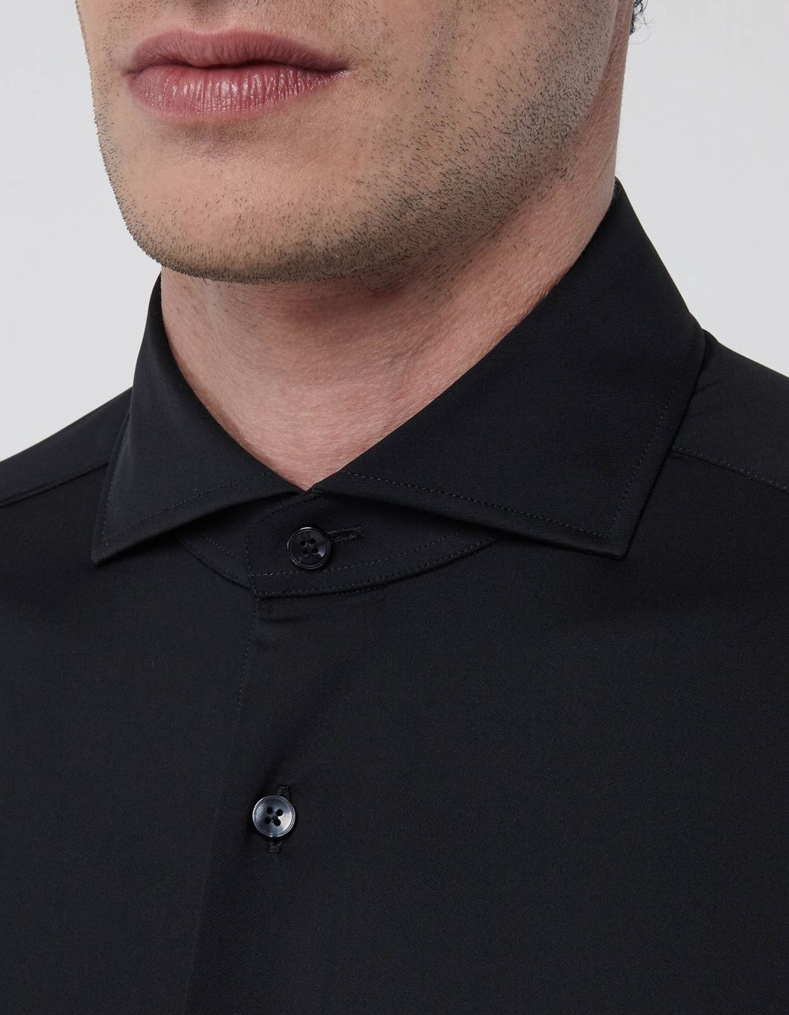 Camisa Cuello francés Liso Sarga Negro Tailor Custom Fit 2